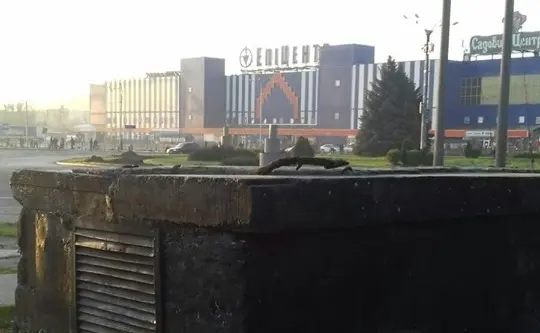 У Львові рятувальники діставали чоловіка із 4-метрового колектора