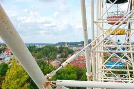 У львівському Парку культури підсвітять атракціон