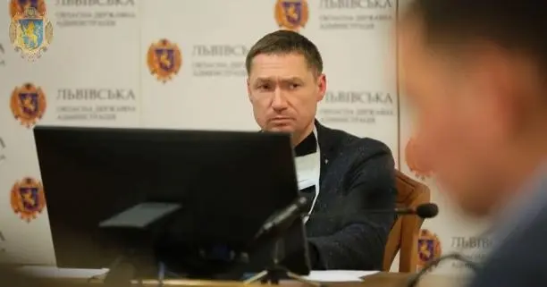 Тримай дистанцію. Чи повинні чиновники вдягати захисні маски під час нарад