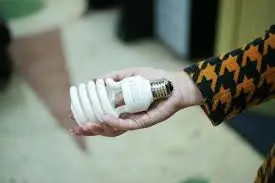 У Львові мікроавтобуси збиратимуть на утилізацію енергоощадні лампи