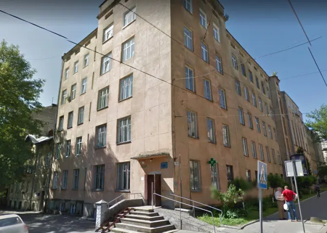 Вночі у Львові повідомили про замінування 5-ї клінічної лікарні