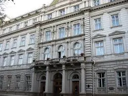 Адмінбудівлі у Львові охороняють за 600 тисяч гривень