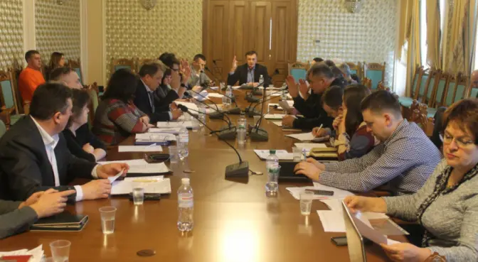 Львівська облрада знайшла гроші на доплати медикам швидкої допомоги