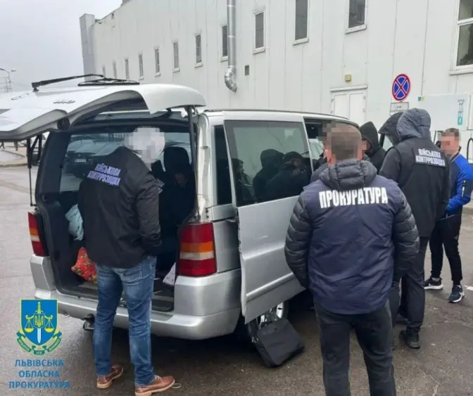 Львів’янин за 10 тисяч доларів обіцяв переправити ухилянта за кордон