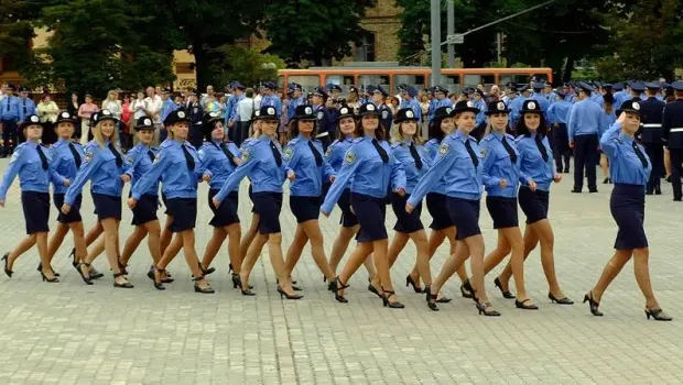 Майже половина із тих, хто записується до нової поліції у Львові - жінки