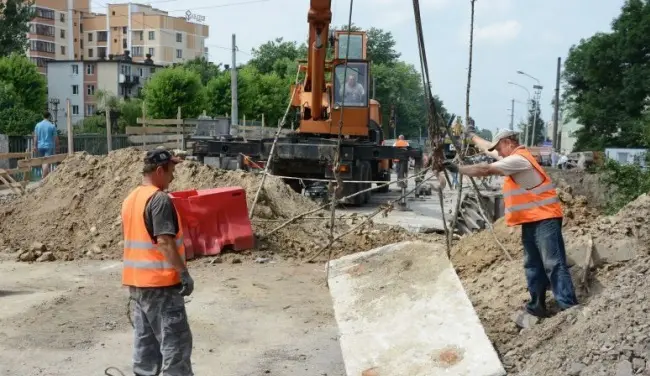 Міст на Городоцькій: що зроблено і коли планують відкрити для проїзду