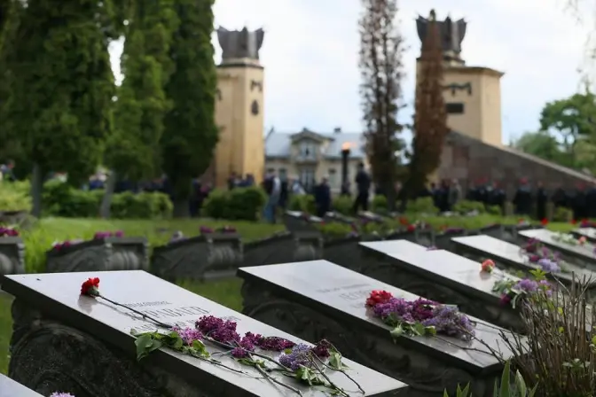 На Пагорбі Слави у Львові викрали майже п’ять метрів бронзового вінка