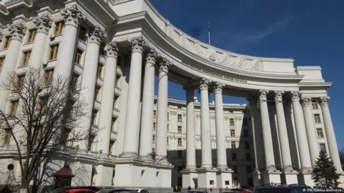 МЗС закликає українців утриматись від поїздок у п’ять країн