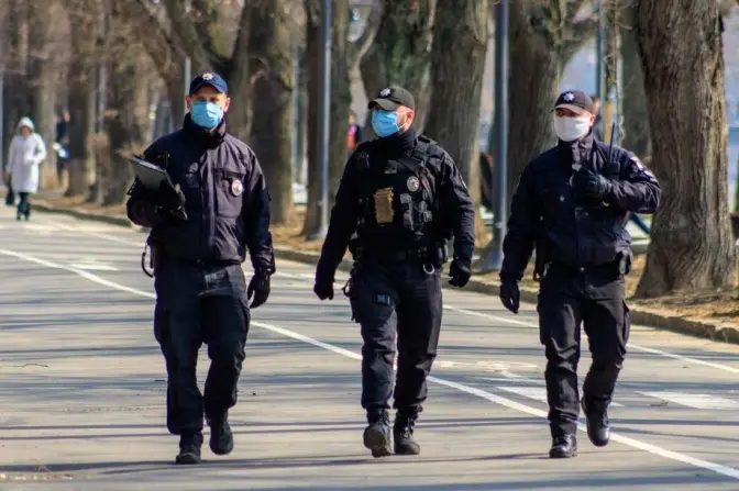 В Україні ввели надзвичайний стан. Які обмеження діятимуть