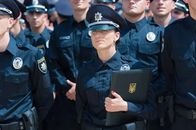 Які зарплати пропонують за службу в Національній поліції Львівщини. Етапи відбору..