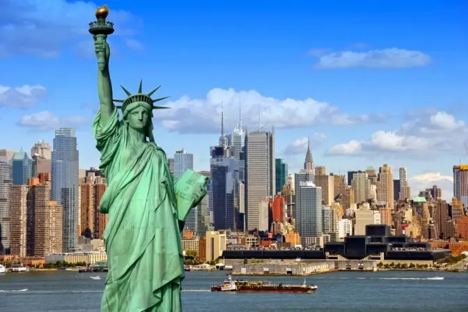 Для отримання візи у США тепер потрібно вказувати свої профілі в соцмережах