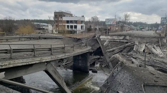 На Київщині відкрили тимчасовий міст. Він з'єднає столицю з Бучею, Гостомелем та Ірпінем