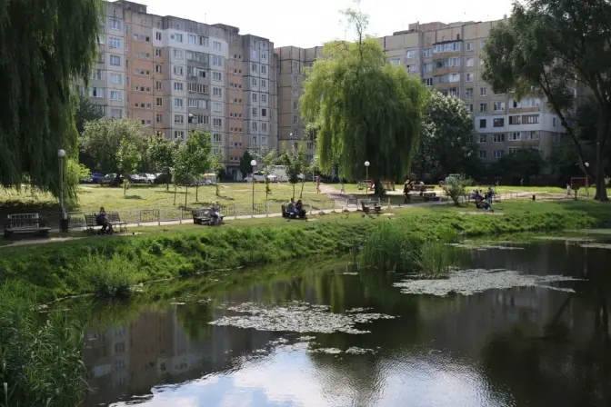 Озеро, дороги і тротуари. На що витратить 34 млн грн Франківський район Львова