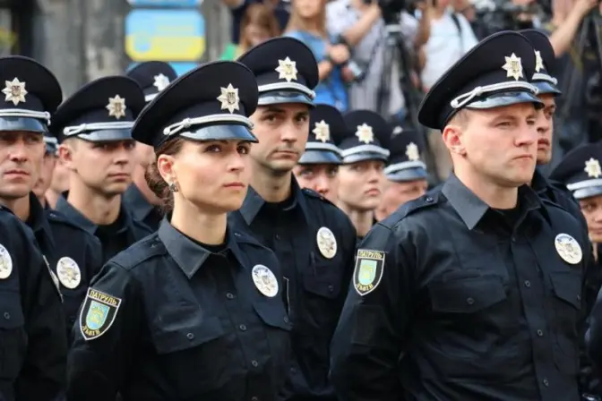 На період свят у Львові працюватиме більше поліцейських