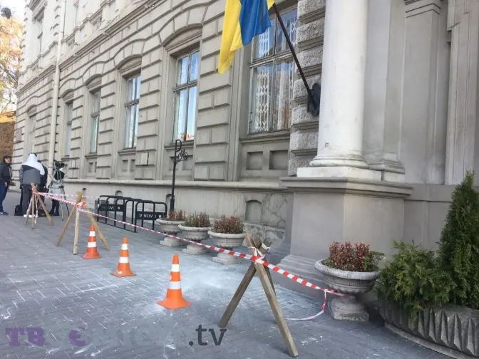 У Львові на вулиці Винниченка обвалився балкон. Фото
