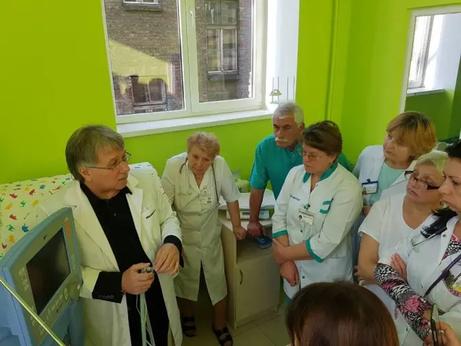 У пологовому на Рапопорта з’явився новий апарат вентиляції легень для новонароджених