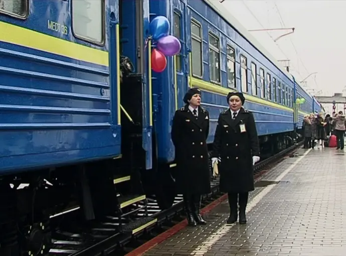На свята призначили додатковий потяг Донецьк-Львів