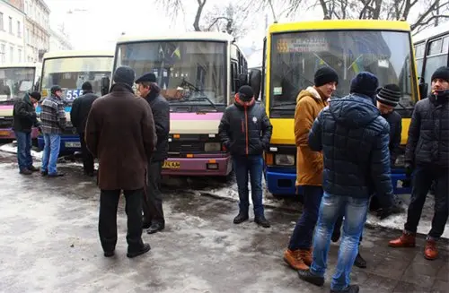 Понад 50 приміських маршрутів матимуть кінцеву на вул. Петлюри. Повний перелік