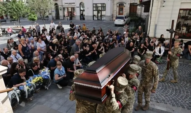 Львів попрощається з двома захисниками. Що про них відомо