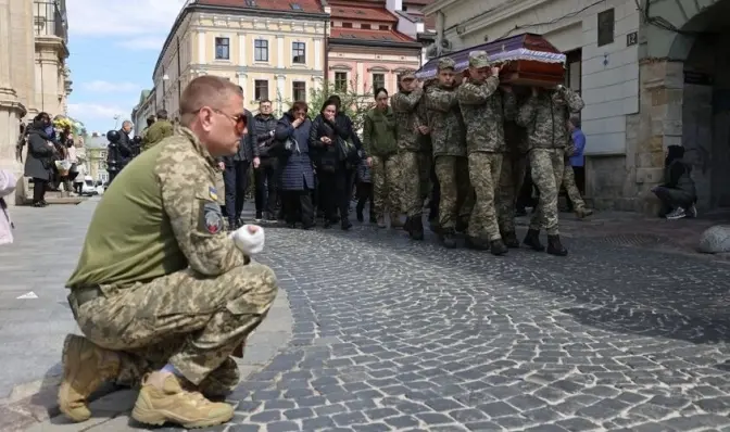 Завтра у Львові попрощаються із двома захисниками. Що про них відомо