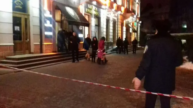 Чергове повідомлення про замінування торгового центру у Львові не підтвердилося