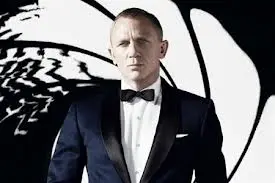 Зорепад в стилі 007 - рецензія на фільм "Скайфол"