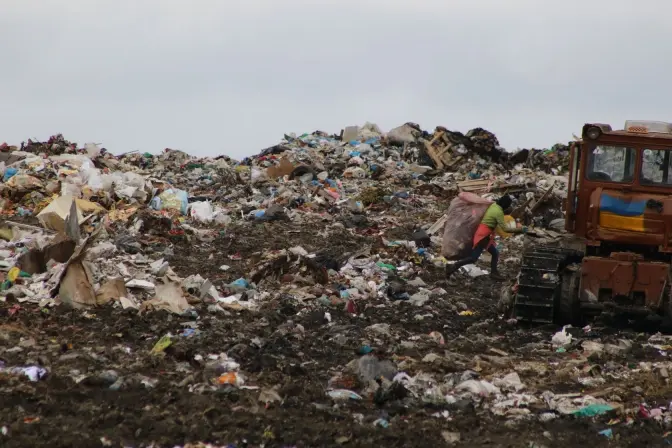 Довкола Грибовицького сміттєзвалища зводять паркан