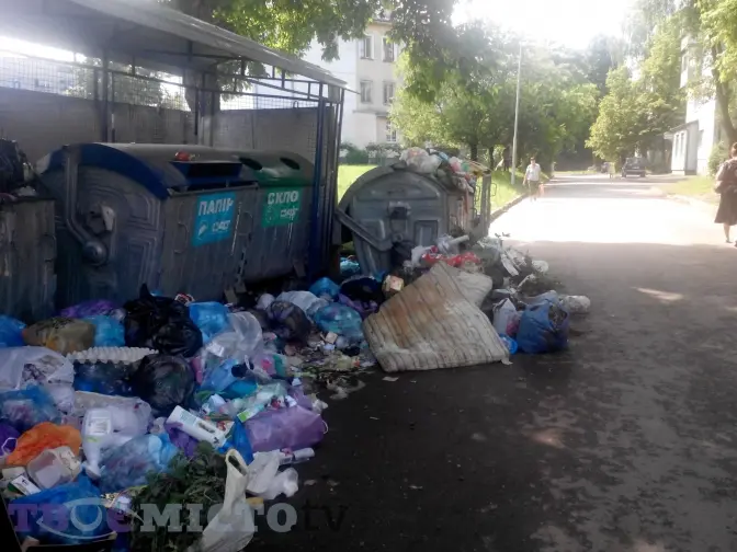 У Львові перевізників, які не вивозять сміття, штрафуватимуть