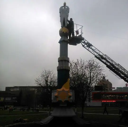 Макет пам’ятника Небесній Сотні у Львові демонтують в понеділок