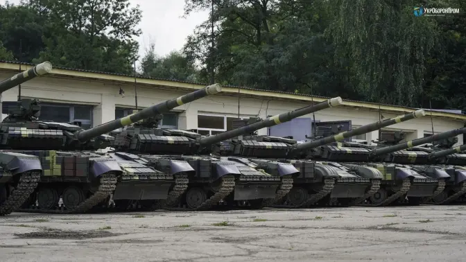 Танки, бойові машини і системи залпового вогню. Чехія передала Україні нову партію озброєння
