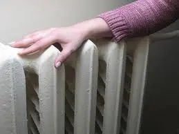 Школа і садочок у Личаківському районі без тепла через аварію