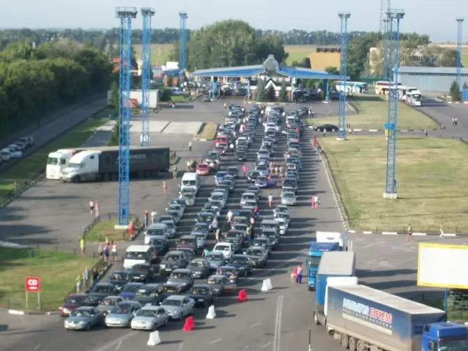 На двох пунктах перетину кордону на Львівщині можливі тимчасові обмеження у русі
