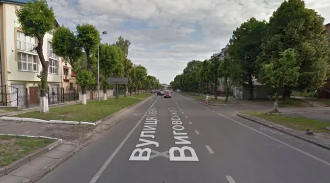 На Виговського у Львові відремонтують тротуар