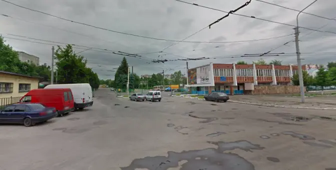 На вулиці Тролейбусній у Львові реконструюють депо