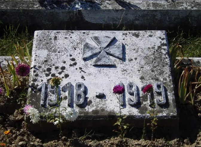 На львівських кладовищах впорядковують могили Січових стрільців