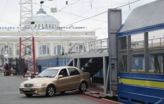 Транспортування автівки залізницею. Скільки це коштуватиме для львів’ян?