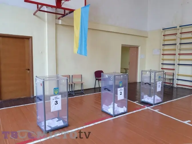Львів'ян закликають прийти на дільниці і показати високу явку у другому турі виборів
