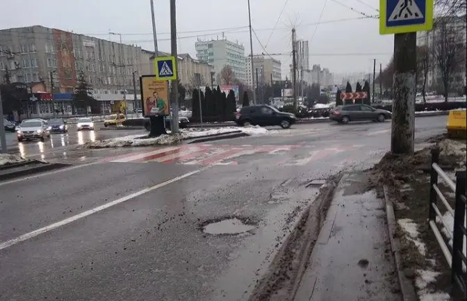 У Львові асфальтуватимуть ями на вулицях