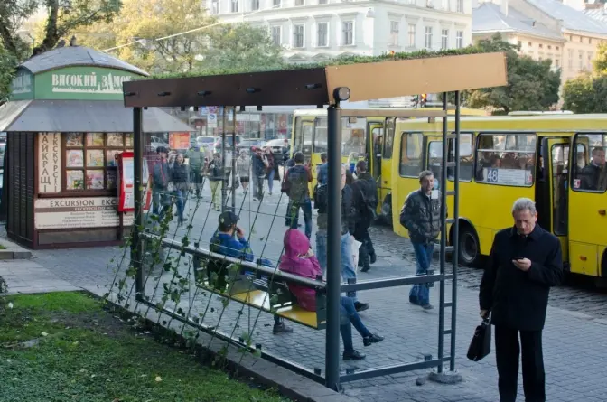 У Львові облаштують 6 нових зупинок. Перелік адрес