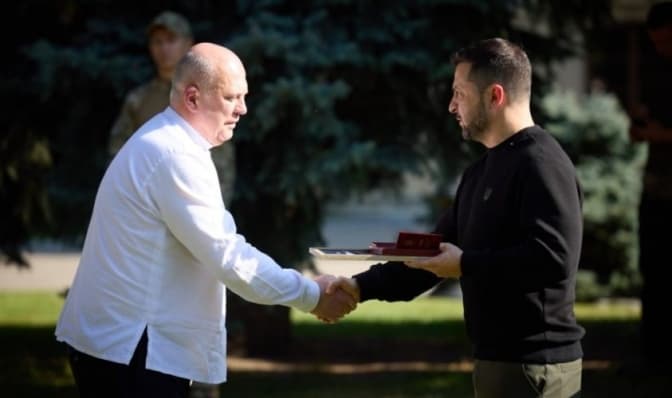 Двоє освітян зі Львова отримали державні нагороди від президента України