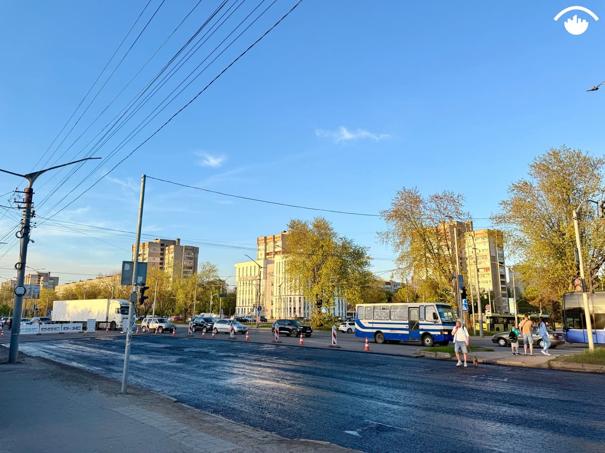 Сьогодні частину Стрийської закриють для проїзду: як об'їжджати 