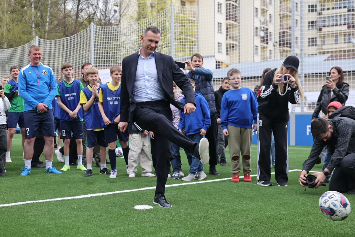 Андрій Шевченко у Львові на відкритті майданчиків / фото ЛМР