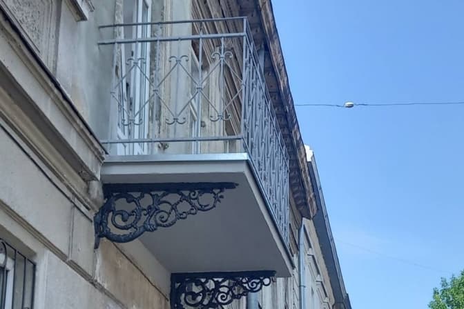 У Львові відремонтували ще два балкони за програмою співфінансування