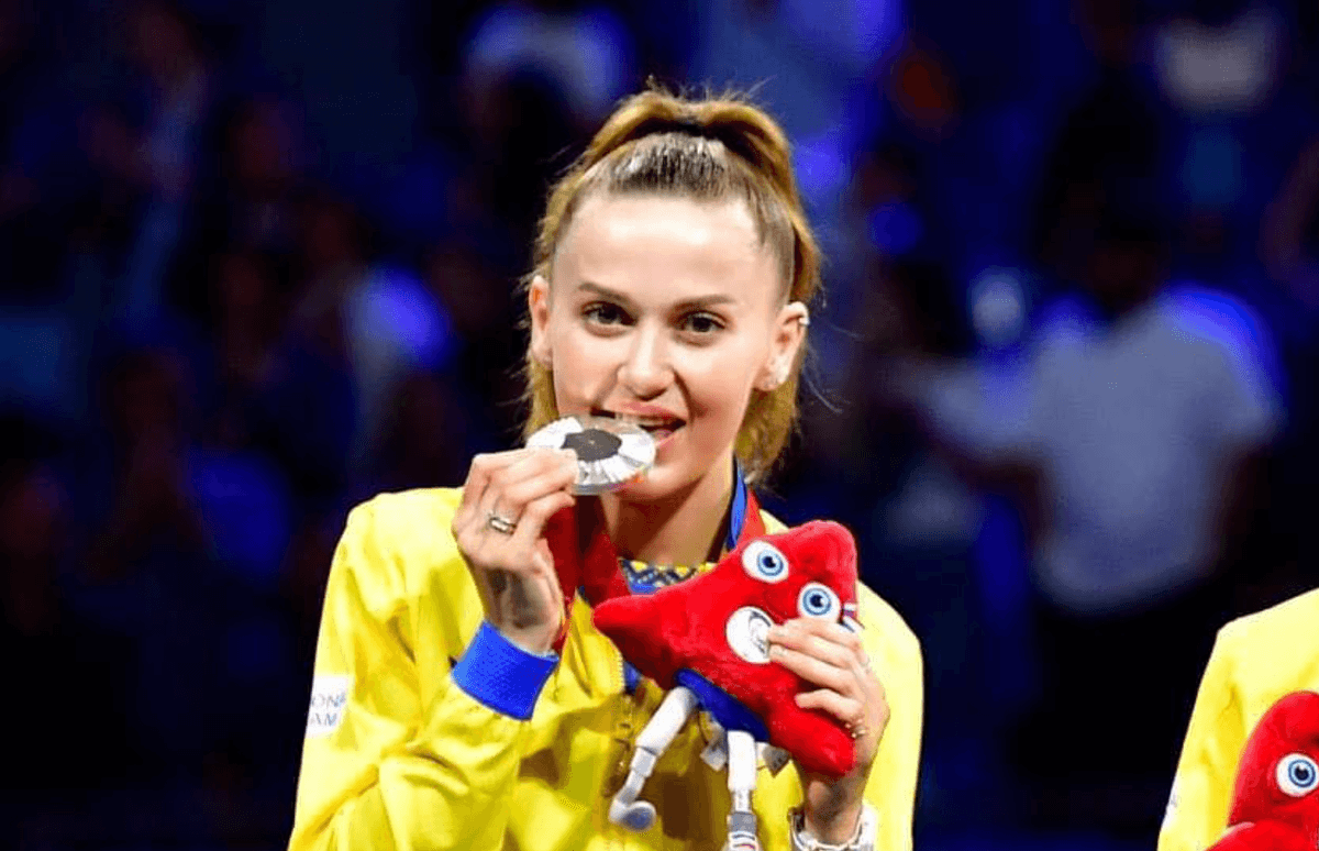 Львівська фехтувальниця стала срібною призеркою Паралімпіади в Парижі