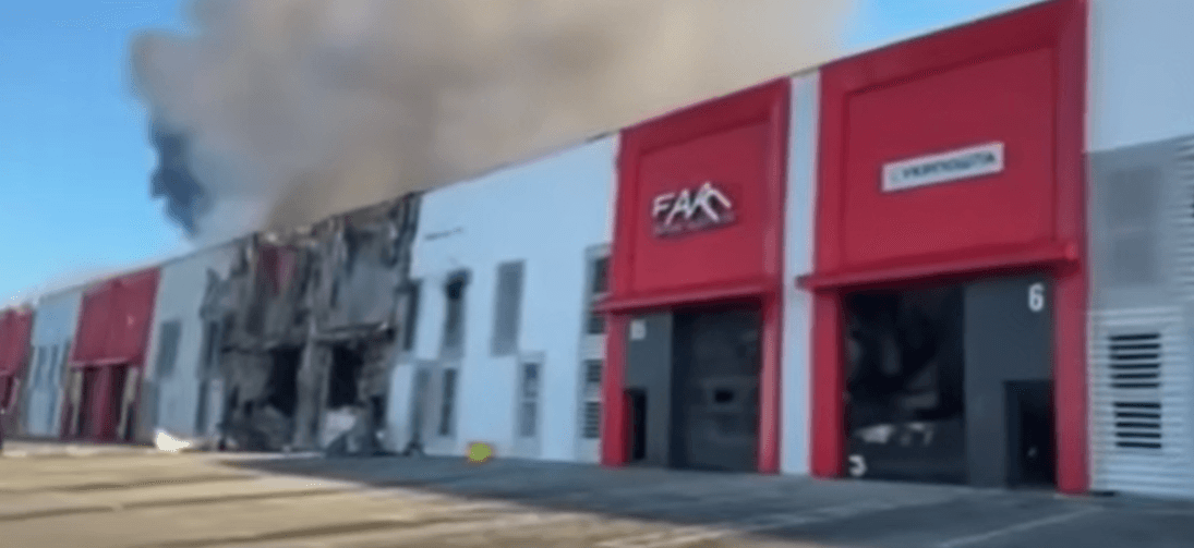 Ворожа атака знищила у Львові відділення «Укрпошти» з сотнями посилок