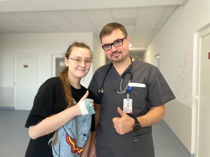 Львівські лікарі прооперували доньку військового за допомогою робота