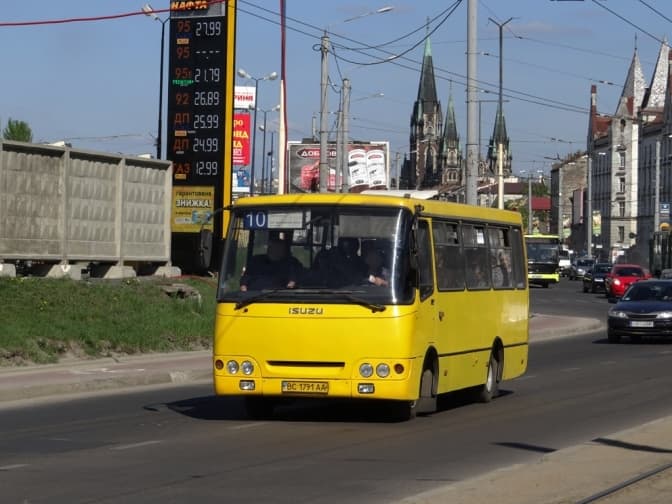 Великі автобуси на маршрут №10 запустять із 8 березня