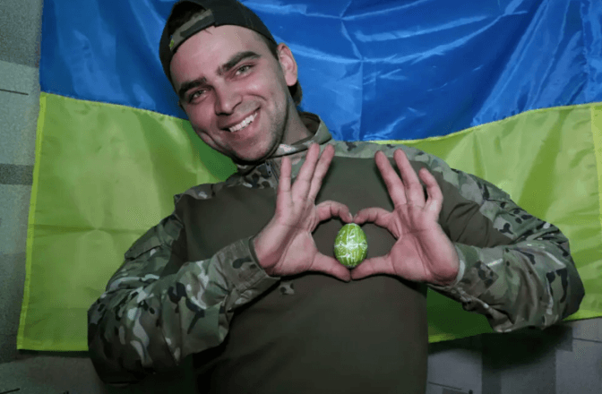 У Львові відбудеться благодійний ярмарок писанок, які створили захисники