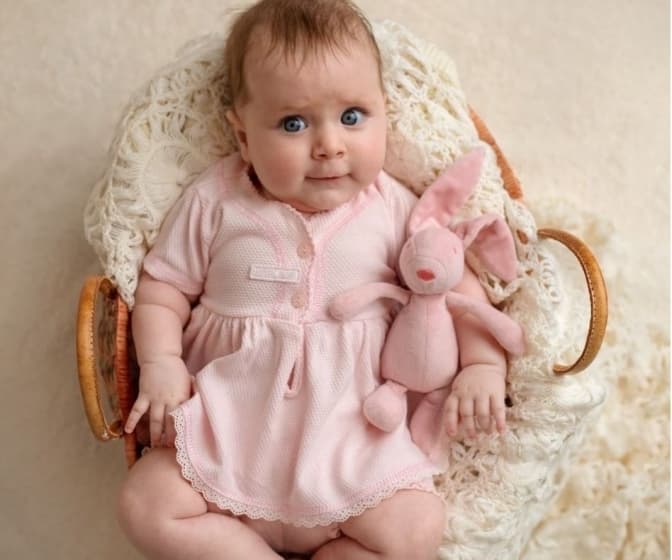 У Львові шукають волонтерів для допомоги шестимісячній Марічці зі СМА