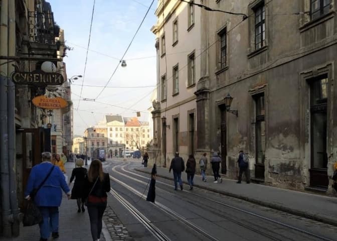 Ситуація на дорогах Львова. На площі Ринок затор із трамваїв